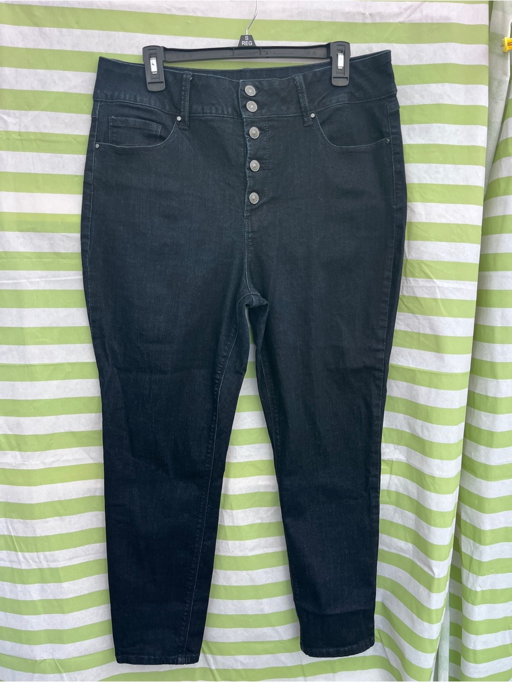 High-Rise Black Women's Jeans with Button-Fly